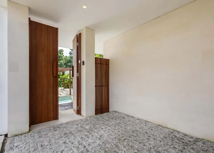 Melisari 3br Pool & Jacuzzi Villa Canggu